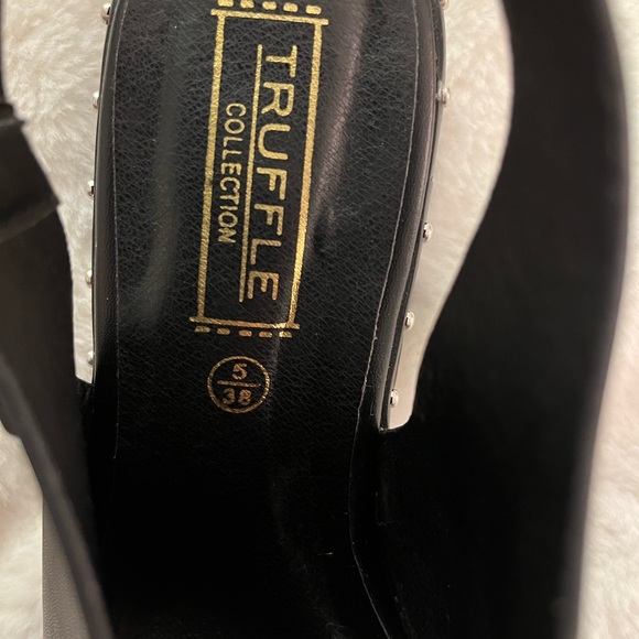 Black Truffle Collection Sandals - Picture 5 of 6